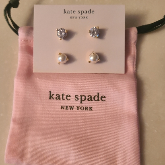 Earrings - Picture 1 of 1